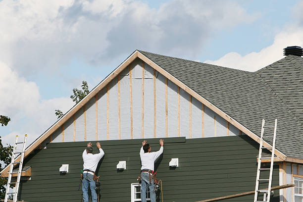 Professional Siding Contractor technician working in Sewaren, NJ